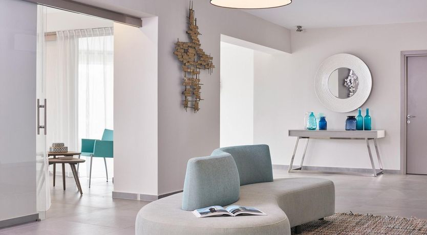 Photo of Blue & Lily White