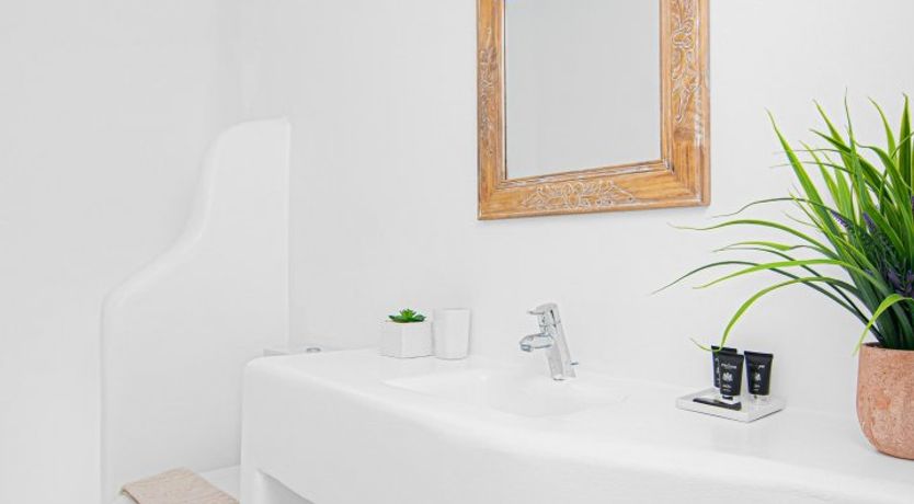 Photo of Walls Of Sunshine