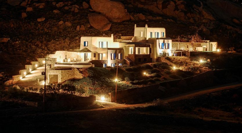 Photo of Walls Of Sunshine