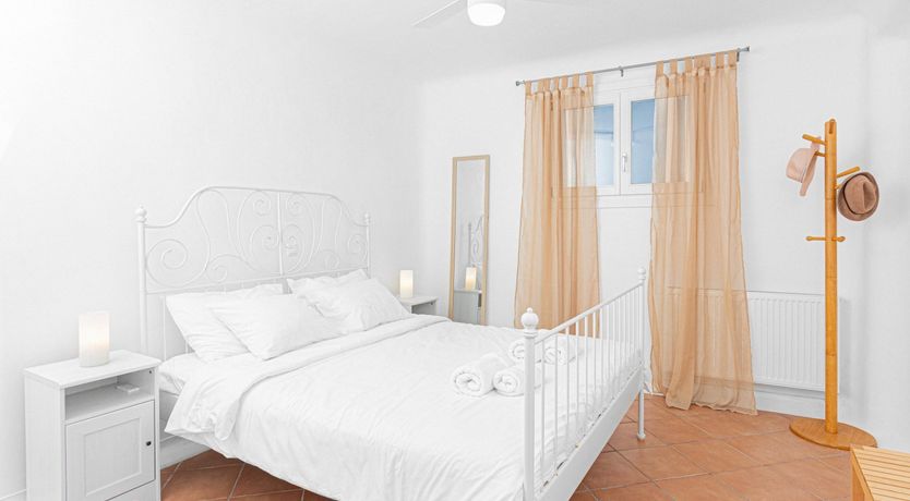 Photo of Walls Of Sunshine