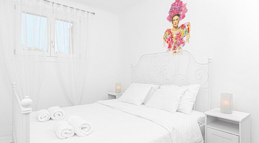 Photo of Walls Of Sunshine