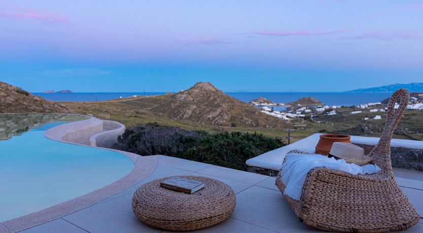 Photo of Walls Of Sunshine