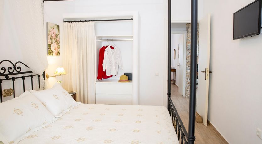 Photo of Seawardly Skies