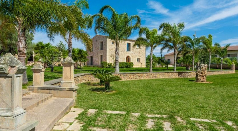 Photo of Land Of Green