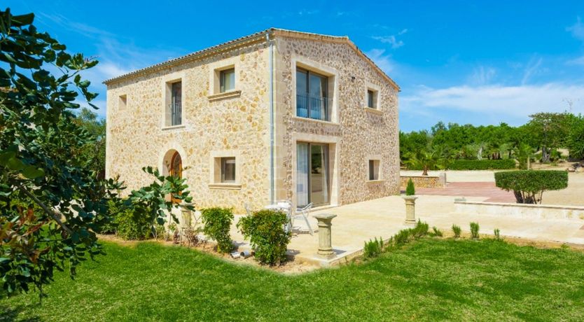 Photo of Land Of Green