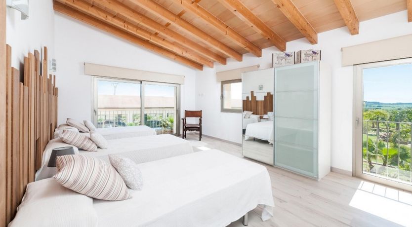 Photo of Land Of Green