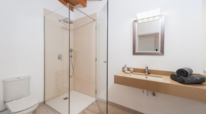 Photo of Land Of Green