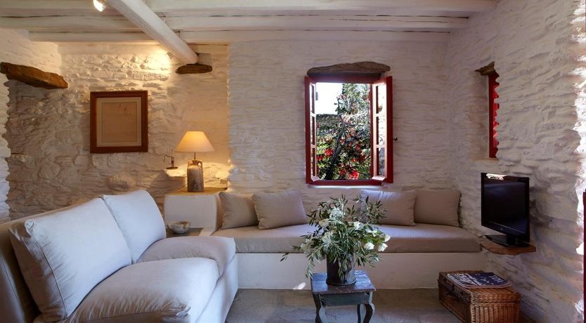 Photo of Harmony Scarlet