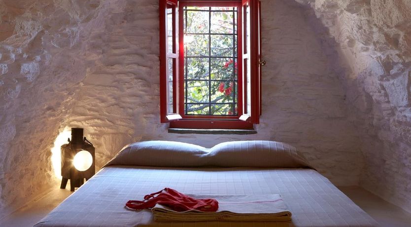 Photo of Harmony Scarlet