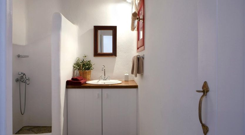 Photo of Harmony Scarlet