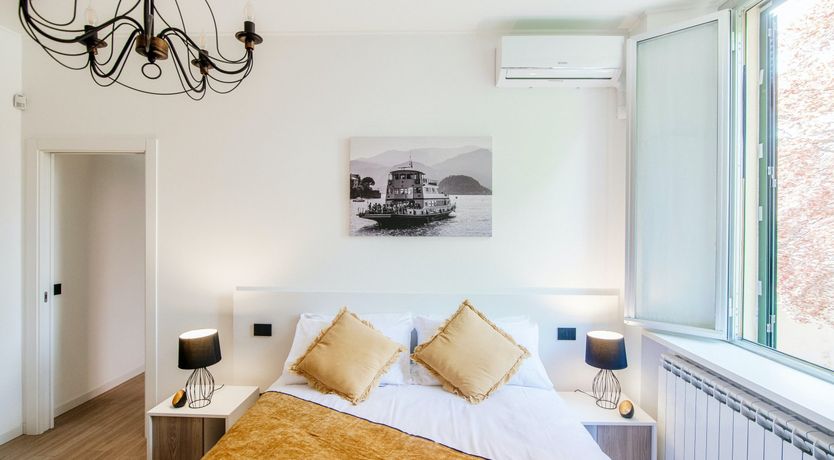 Photo of Lakeside Promenade