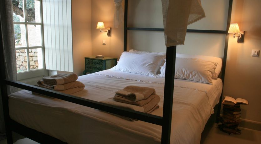 Photo of Identical Twins