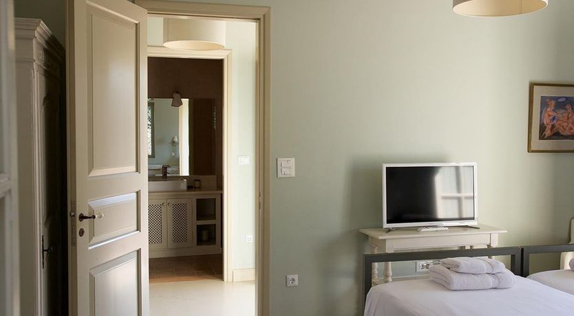 Photo of Identical Twins