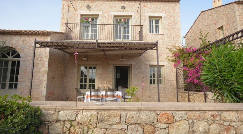 Photo of Identical Twins