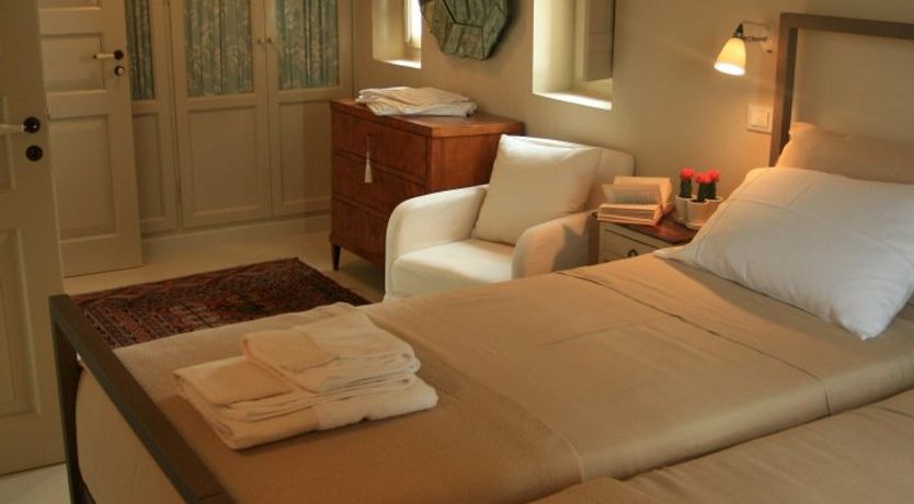 Photo of Identical Twins