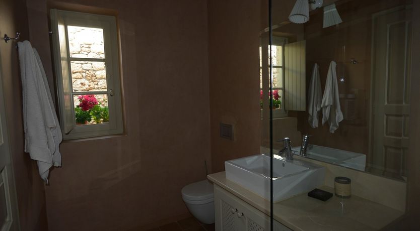 Photo of Identical Twins