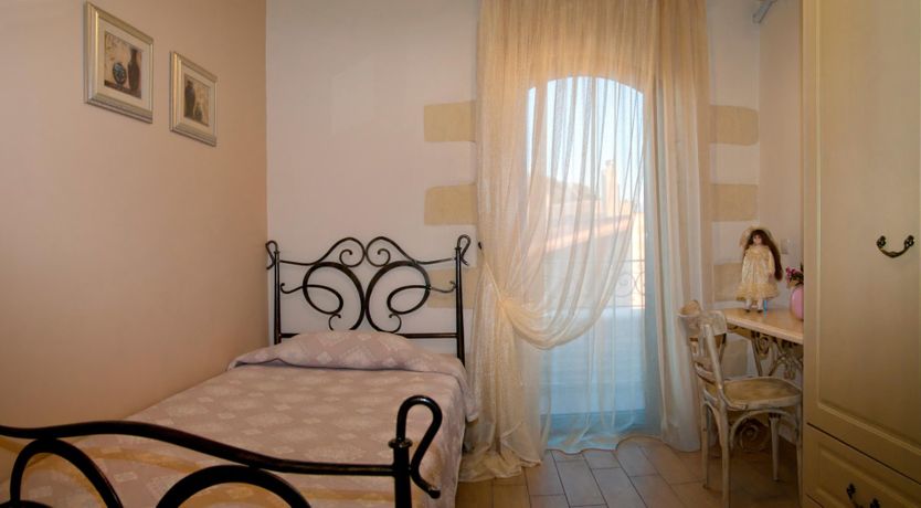 Photo of Iron & Stone