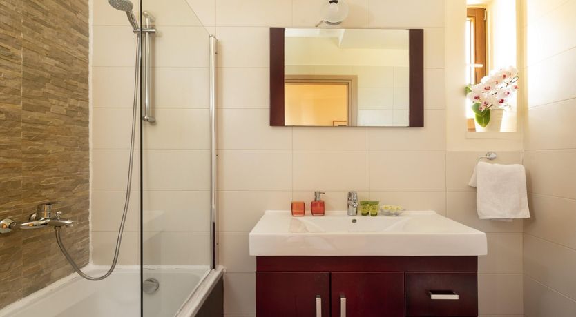 Photo of Between the Gorges