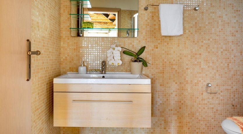 Photo of Between the Gorges