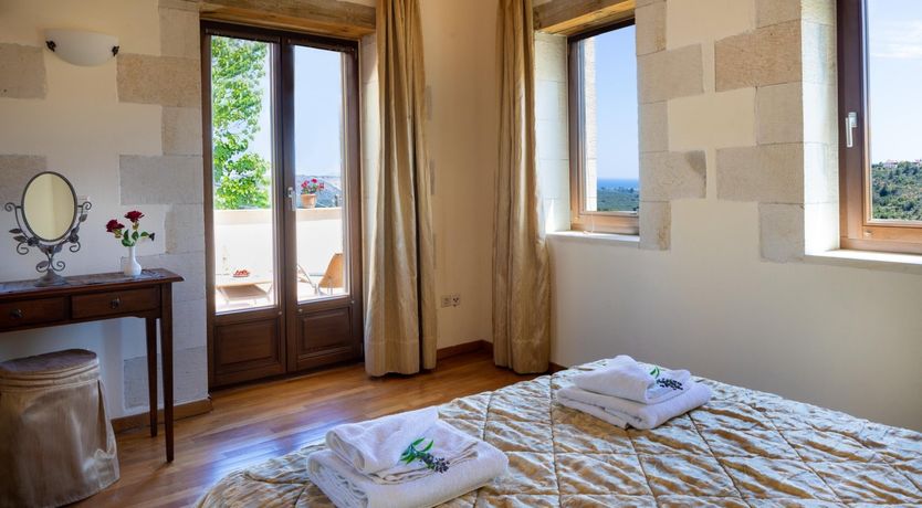 Photo of Between the Gorges