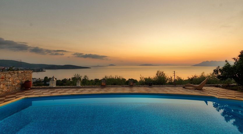 Photo of Citrus & Pine