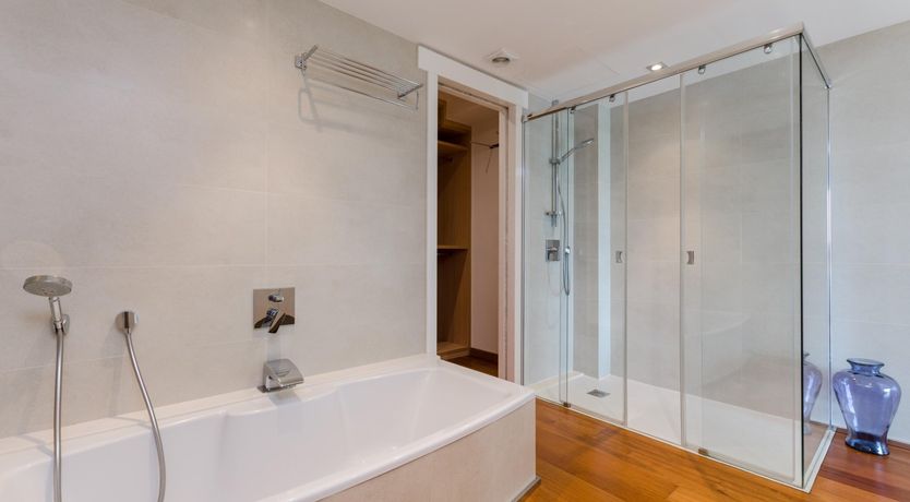 Photo of Mediterranean Muse