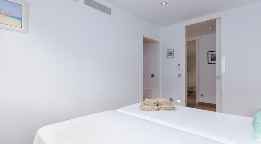 Photo of Mediterranean Muse