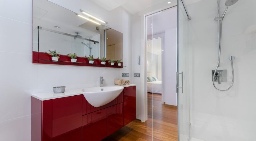 Photo of Mediterranean Muse