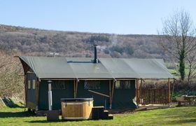 Photo of hebog-glamping-lodge