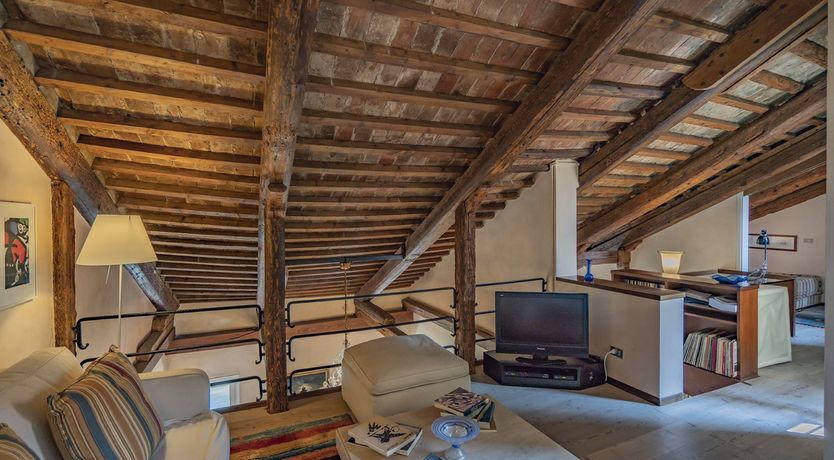 Photo of The Chandelier & The Lagoon