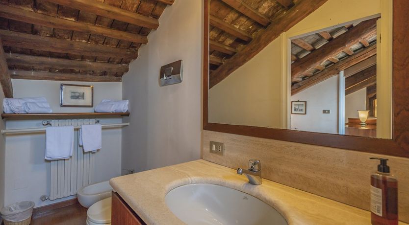 Photo of The Chandelier & The Lagoon