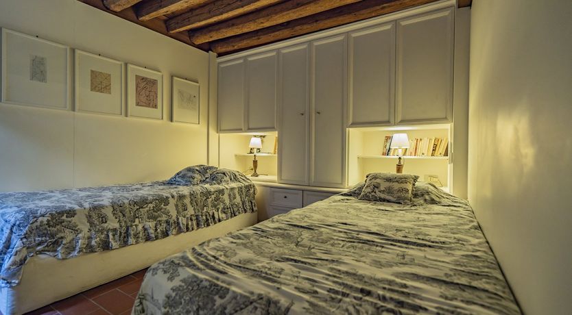 Photo of The Chandelier & The Lagoon