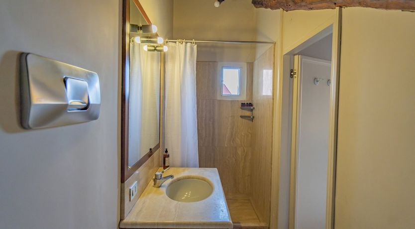 Photo of The Chandelier & The Lagoon