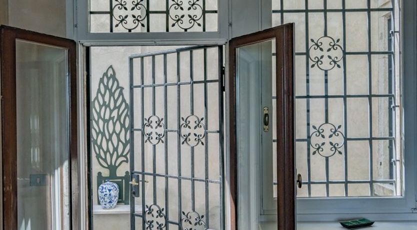 Photo of The Chandelier & The Lagoon