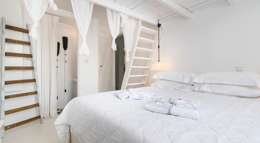 Photo of Amphitrite's Rest