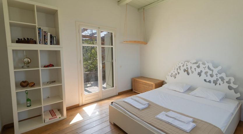 Photo of Olive Stone