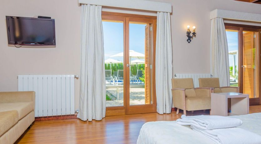 Photo of Fields & Fronds