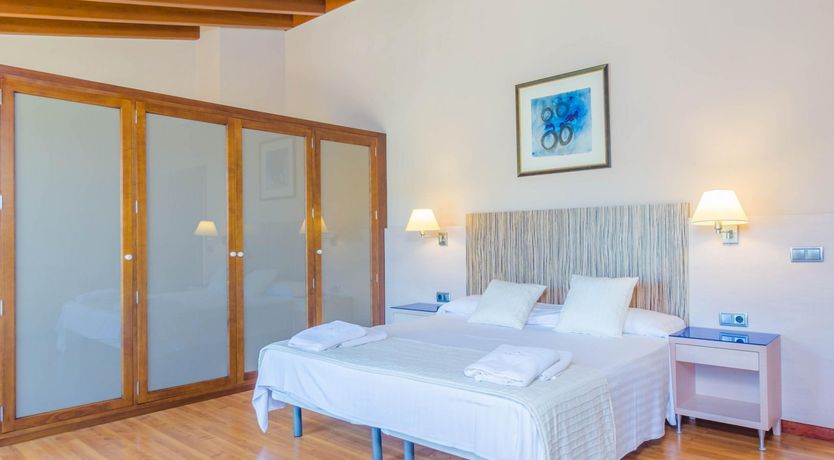 Photo of Fields & Fronds