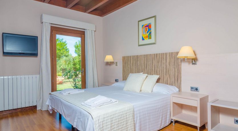 Photo of Fields & Fronds