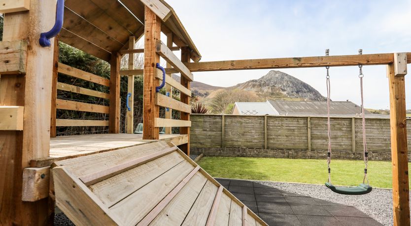 Photo of Mor a Mynydd