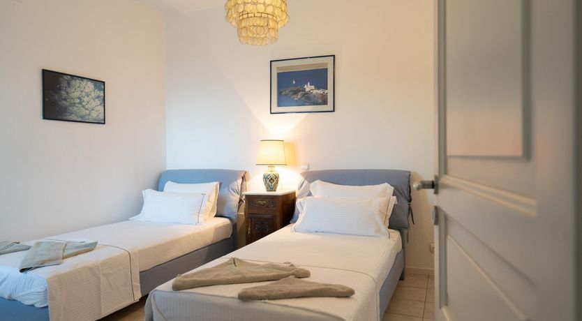 Photo of Magenta Bloom