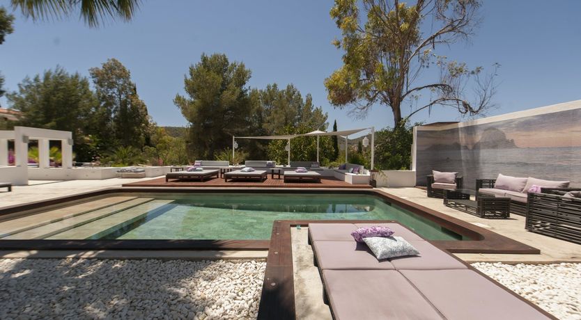 Photo of White Isle Idyll