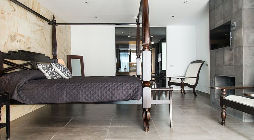 Photo of White Isle Idyll