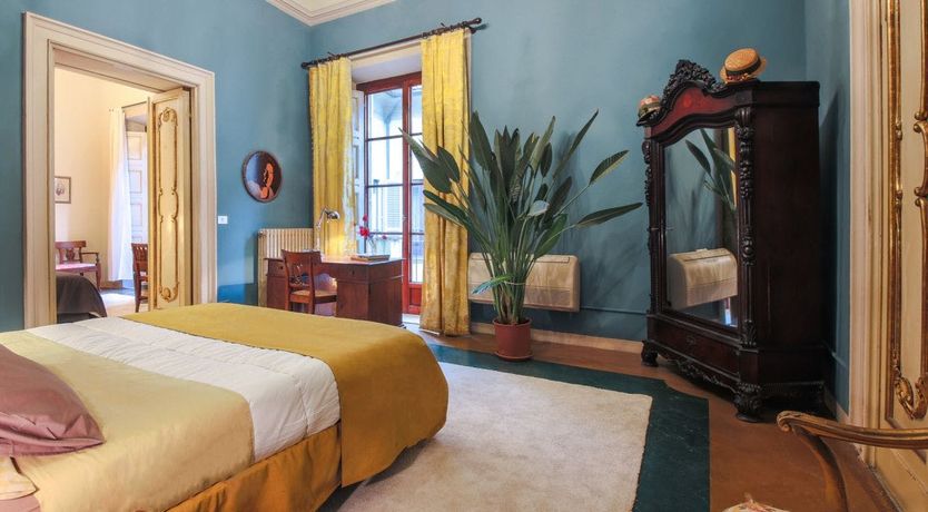 Photo of Artist's Abode