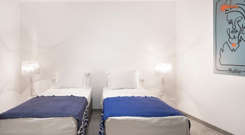 Photo of Glass & Stone