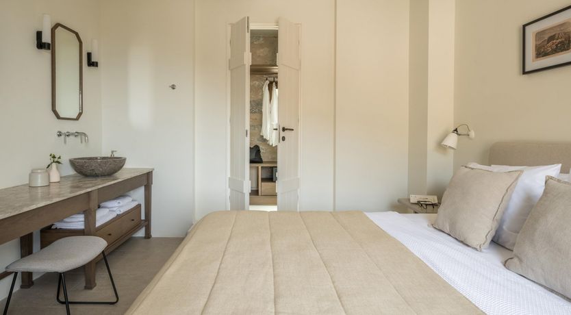 Photo of Modern Legends