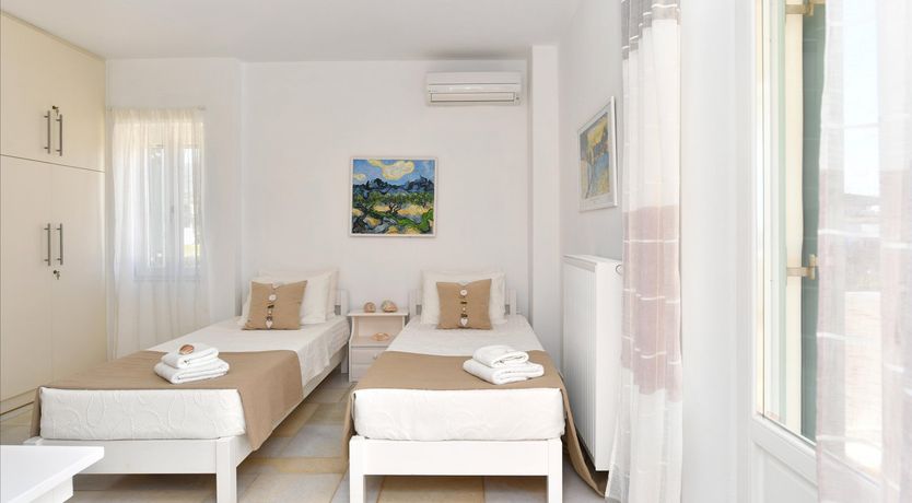 Photo of Grand Stone