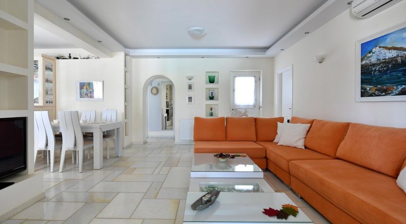 Photo of Grand Stone