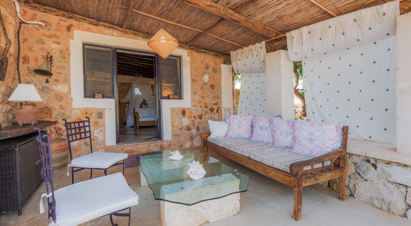 Photo of Golden Shimmer