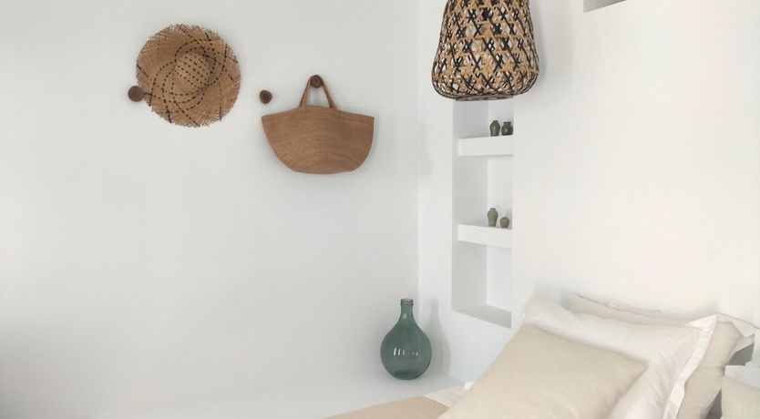 Photo of Wicker & White